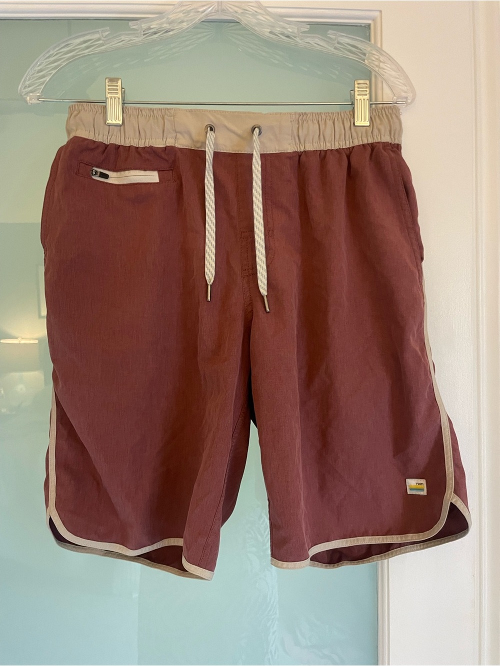 Vuori Banks Shorts Mens Small 5” Drawstring Pockets Terracota